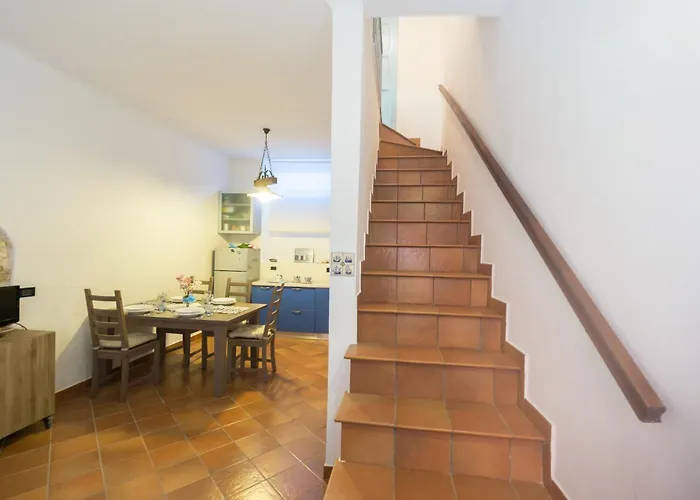 728 - Deliziosa Casa Cielo-terra Climatizzata Tra I Suggestivi Vicoli Di Sirolo